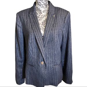 TOMMY HIKFIGER - business blazer. Blue with subtle pinstripes. Size 16.